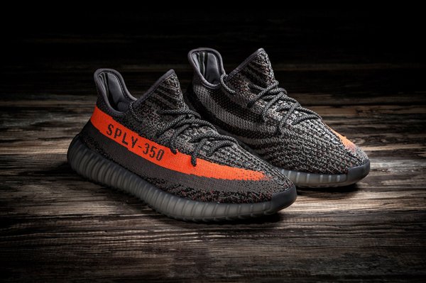 配资股票配资平台一流 时尚情报｜阿迪达斯出售Yeezy库存，科蒂考虑二次上市